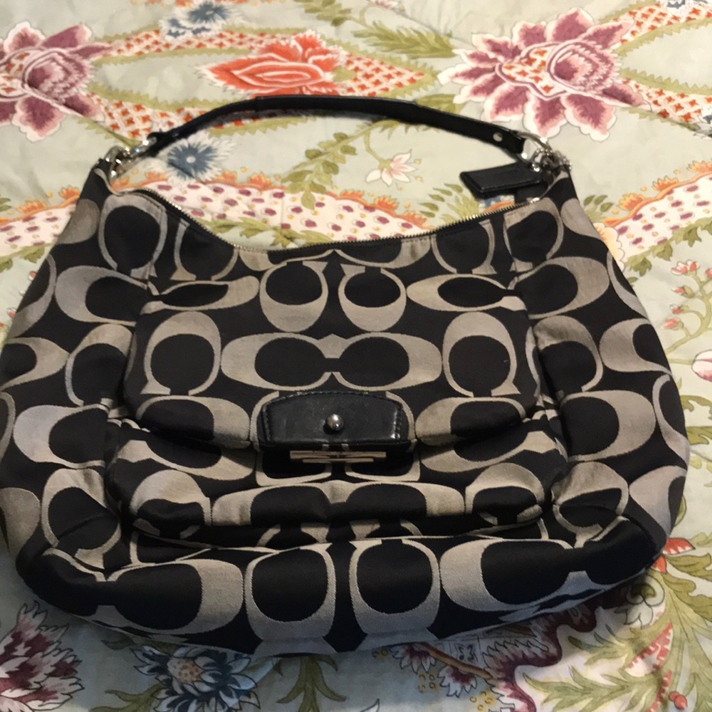 Coach Handbag in excellent condition.